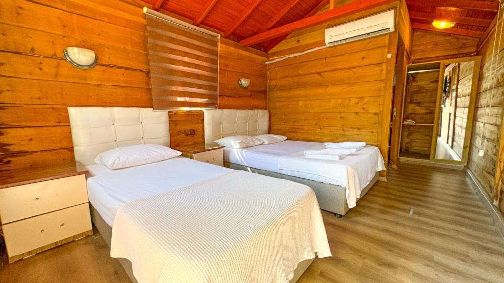 Bed and Breakfast Gaia Bungalow Айвалик Екстер'єр фото